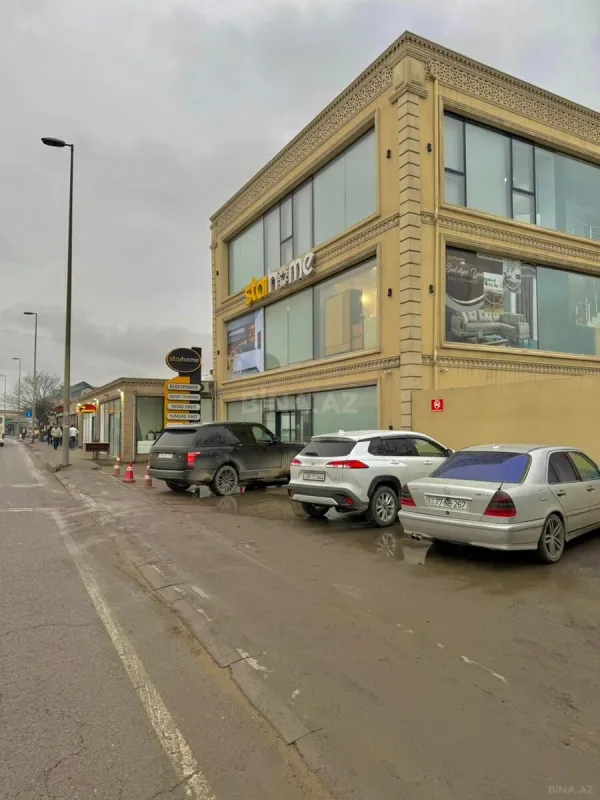 Satılır obyekt 750 m²