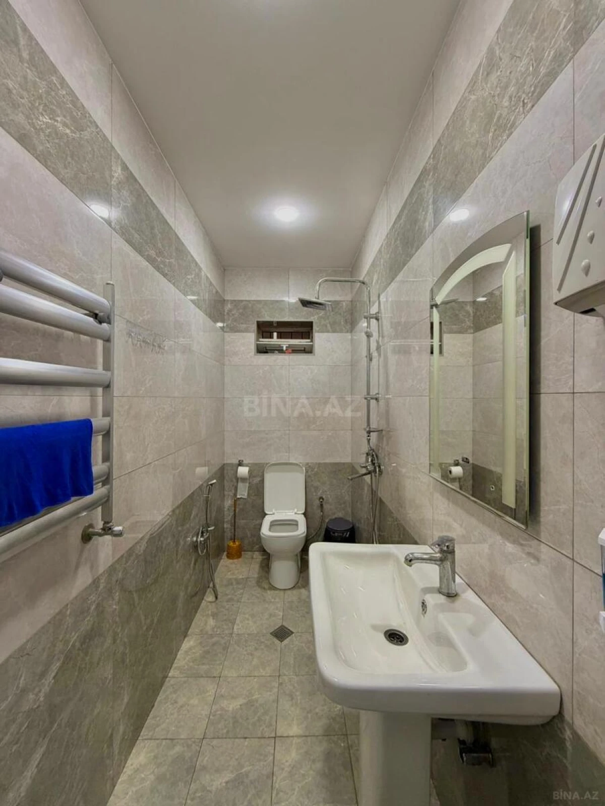 Satılır obyekt 750 m²