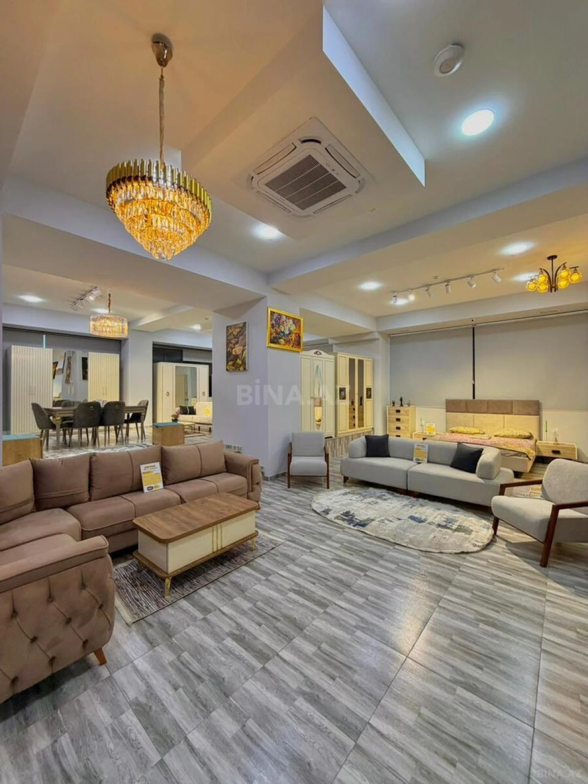 Satılır obyekt 750 m²