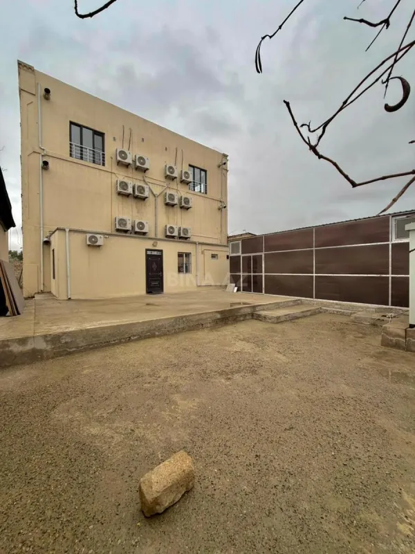 Satılır obyekt 750 m²