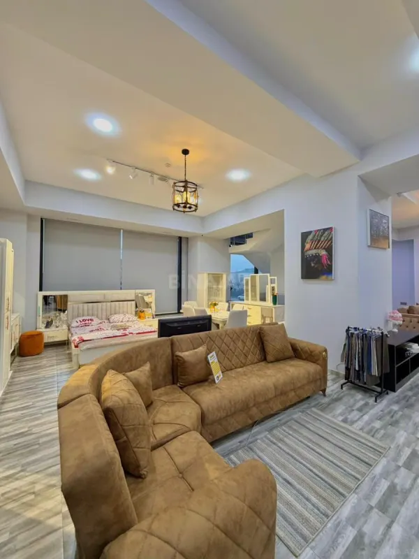 Satılır obyekt 750 m²