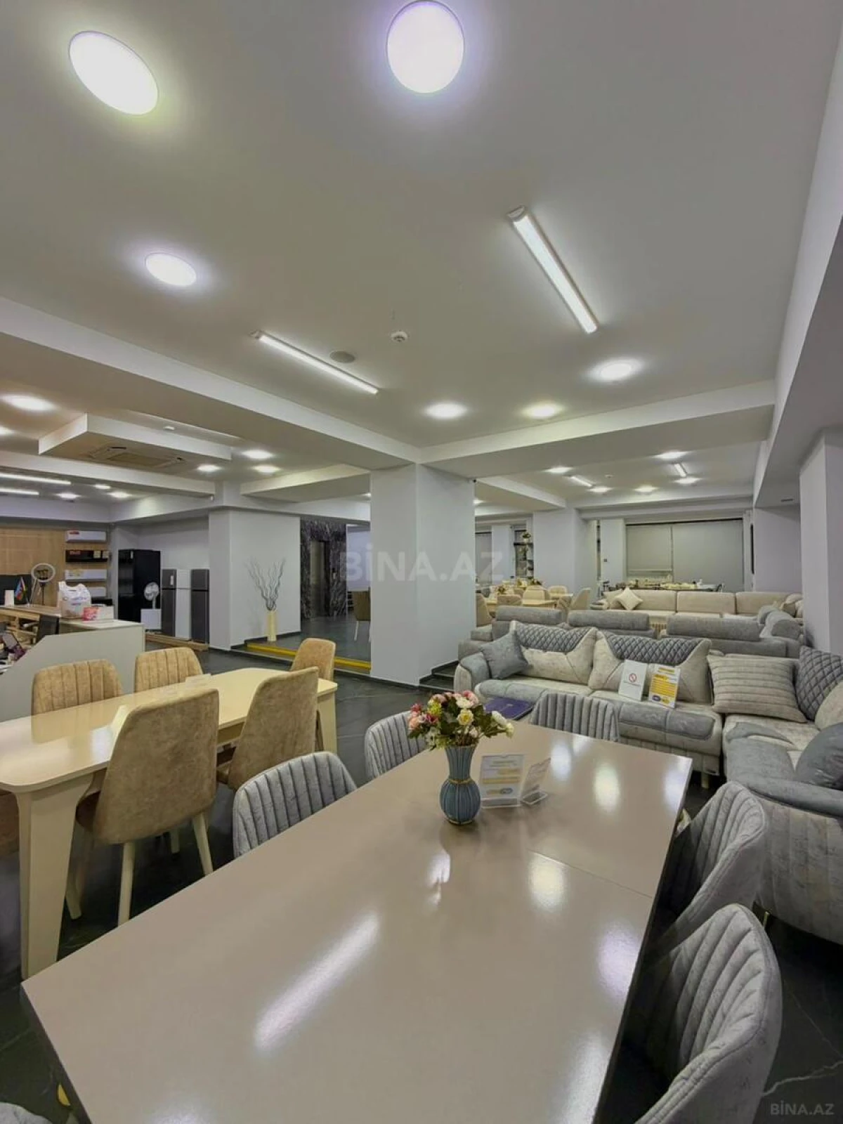 Satılır obyekt 750 m²