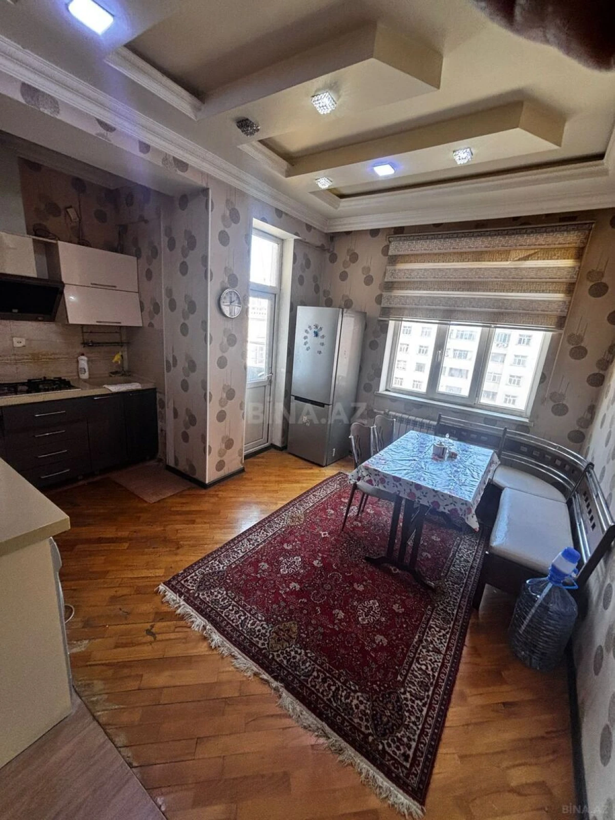 Kirayə verilir 3 otaqlı mənzil 120 m²