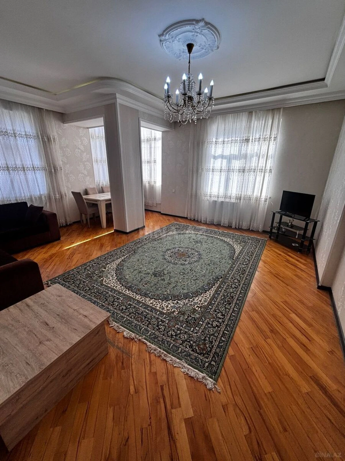 Kirayə verilir 3 otaqlı mənzil 120 m²