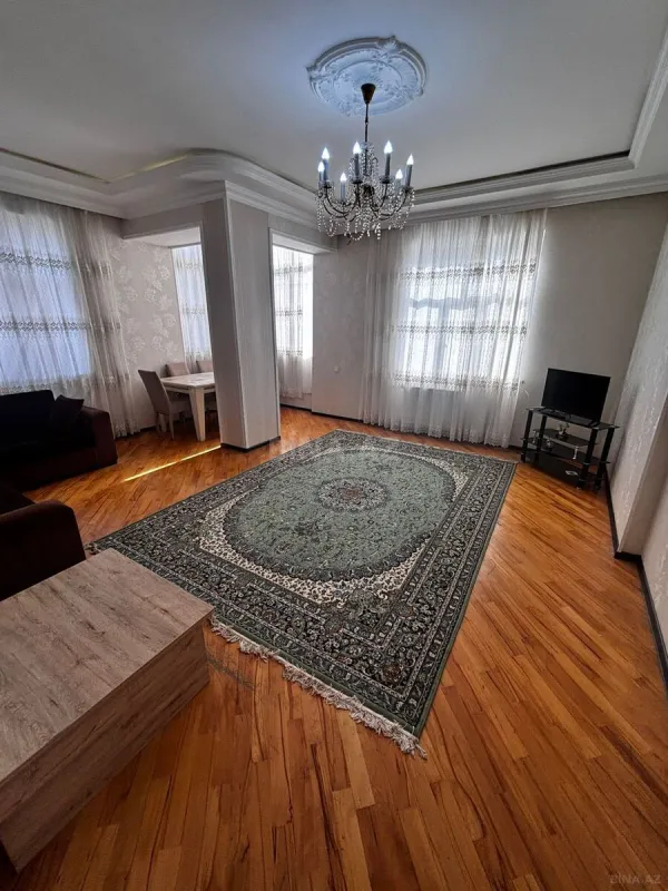 Kirayə verilir 3 otaqlı mənzil 120 m²