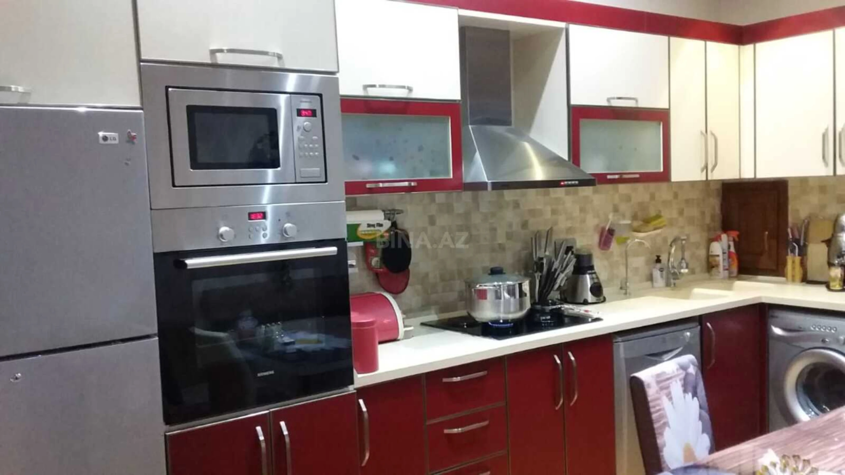 Satılır 3 otaqlı mənzil 127 m²