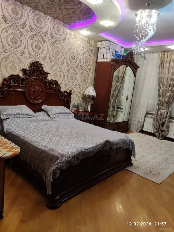 Satılır 3 otaqlı mənzil 127 m²