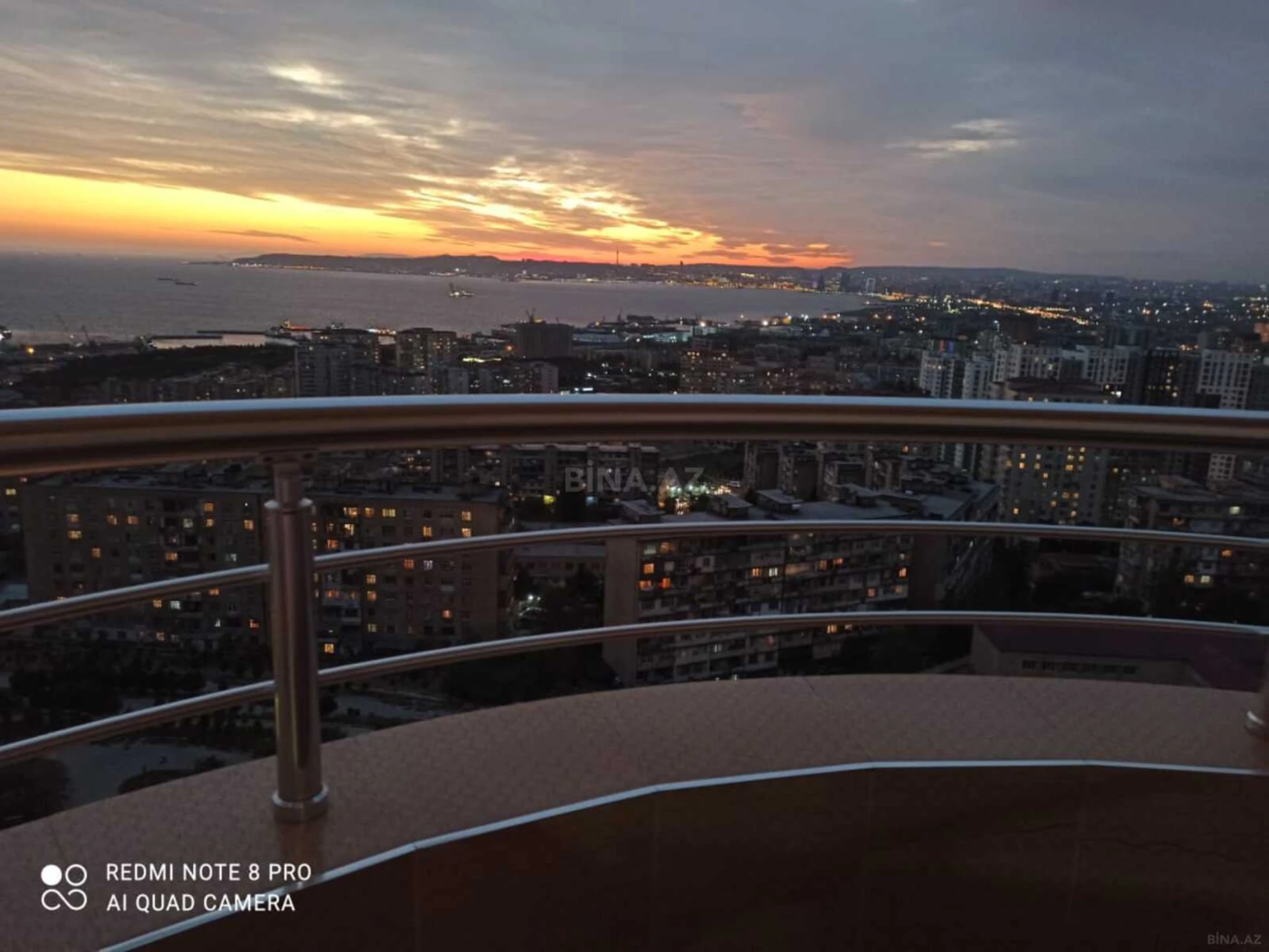 Satılır 3 otaqlı mənzil 127 m²