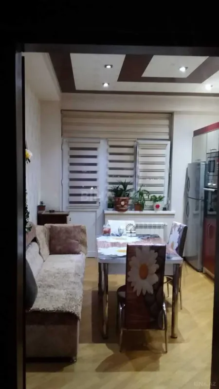 Satılır 3 otaqlı mənzil 127 m²
