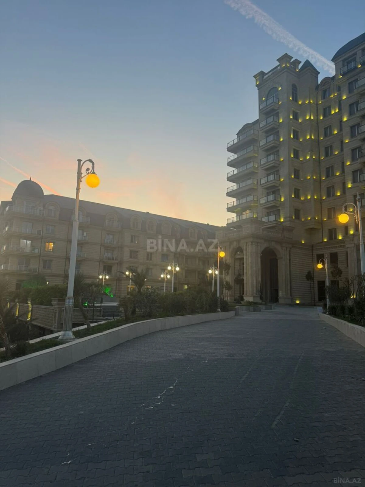 Kirayə verilir 4 otaqlı mənzil 190 m²