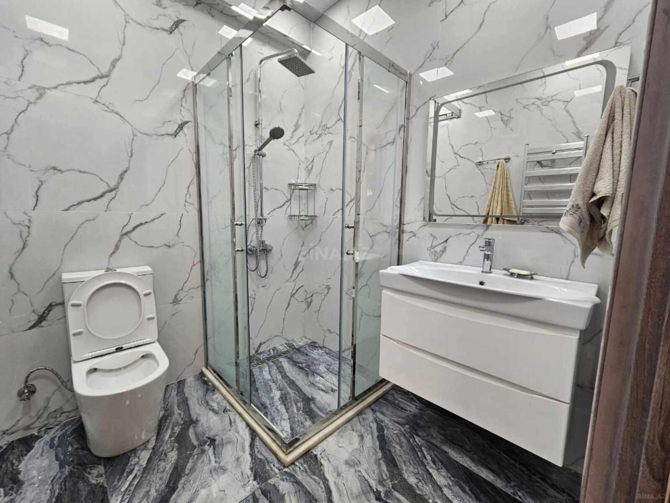 Kirayə verilir 2 otaqlı mənzil 60 m²