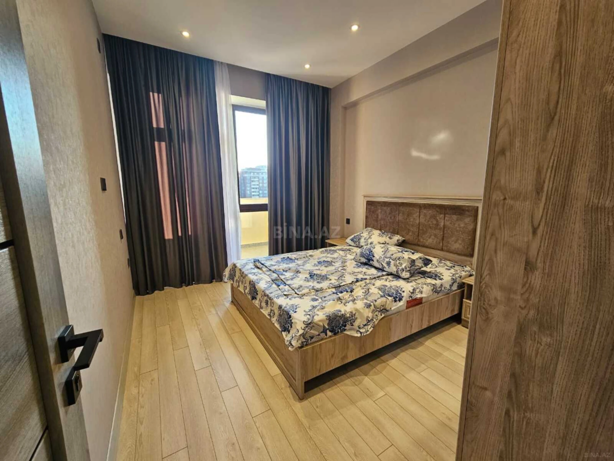 Kirayə verilir 2 otaqlı mənzil 60 m²
