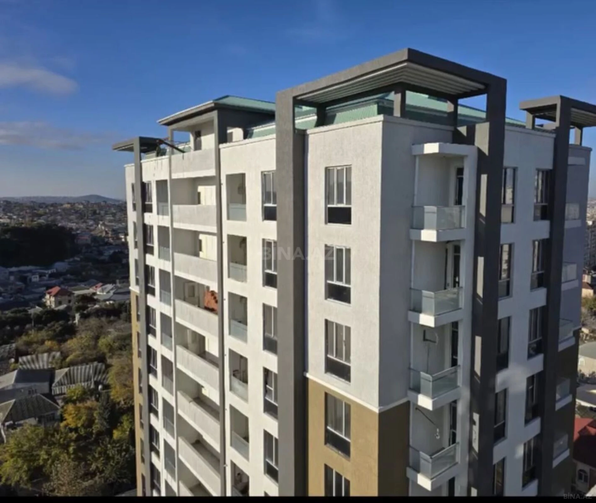 Satılır 3 otaqlı mənzil 97 m²