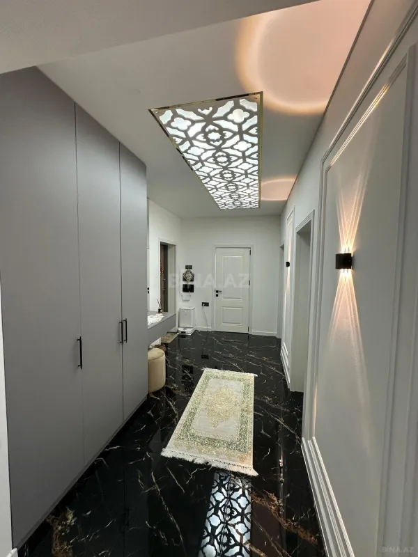 Satılır 3 otaqlı mənzil 110 m²