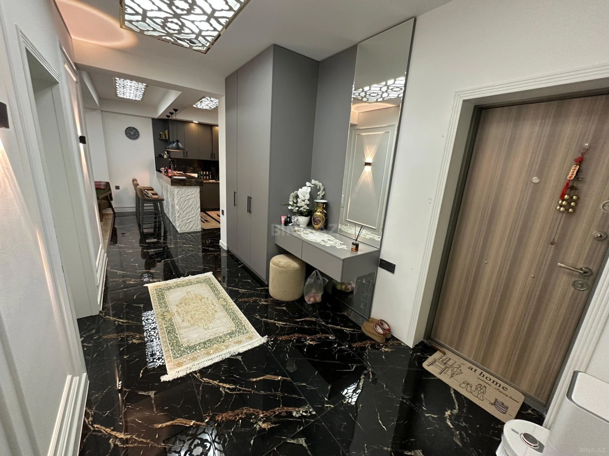 Satılır 3 otaqlı mənzil 110 m²