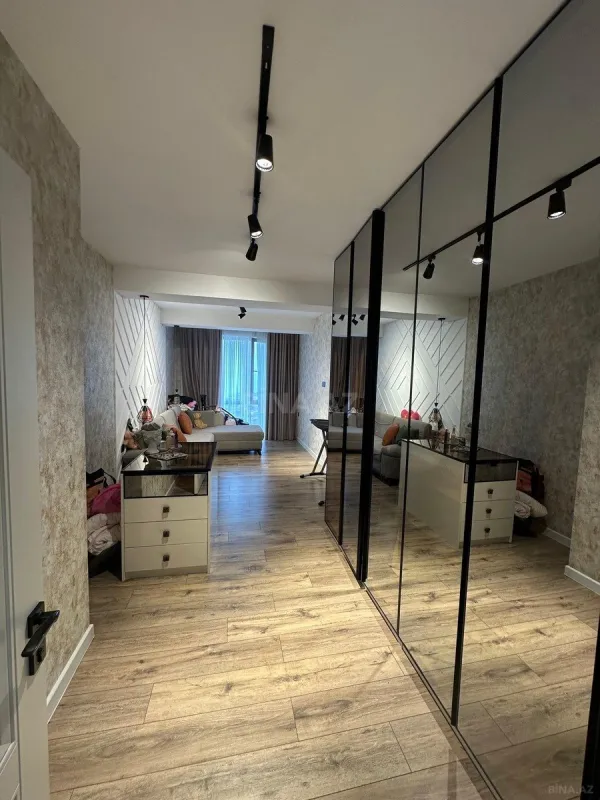 Satılır 3 otaqlı mənzil 110 m²