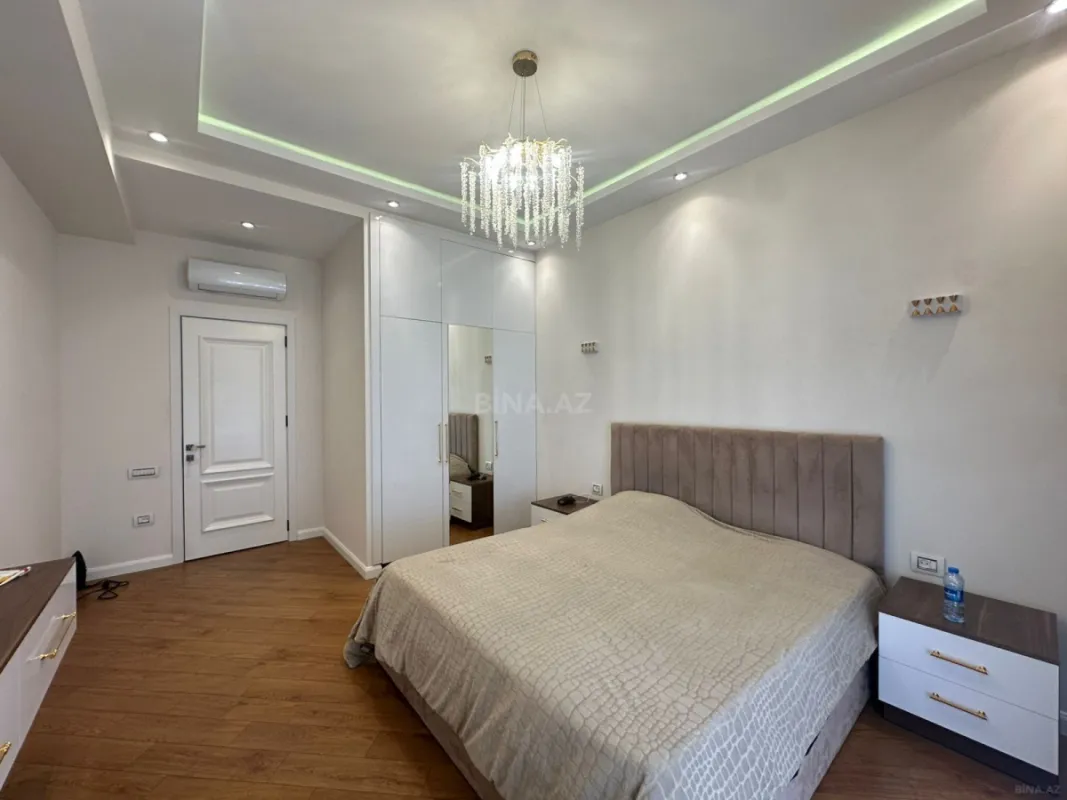 Kirayə verilir 3 otaqlı mənzil 130 m²