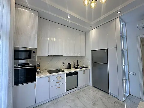 Kirayə verilir 3 otaqlı mənzil 130 m²