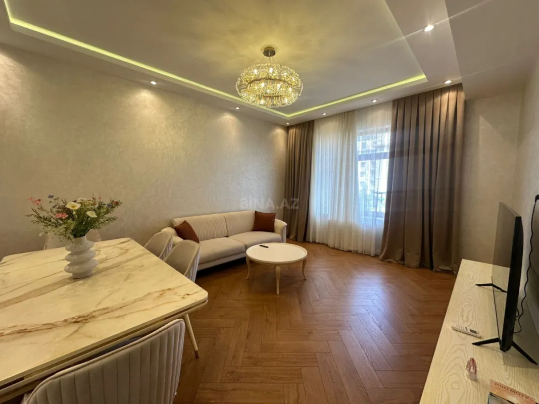Kirayə verilir 3 otaqlı mənzil 130 m²