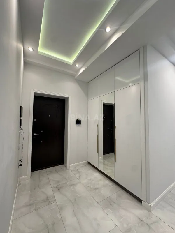 Kirayə verilir 3 otaqlı mənzil 130 m²
