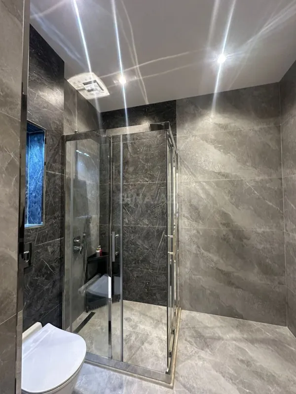 Kirayə verilir 3 otaqlı mənzil 130 m²