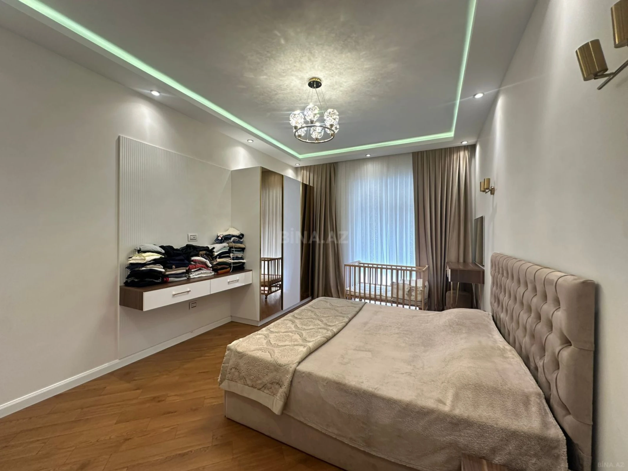 Kirayə verilir 3 otaqlı mənzil 130 m²