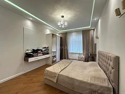 Kirayə verilir 3 otaqlı mənzil 130 m²
