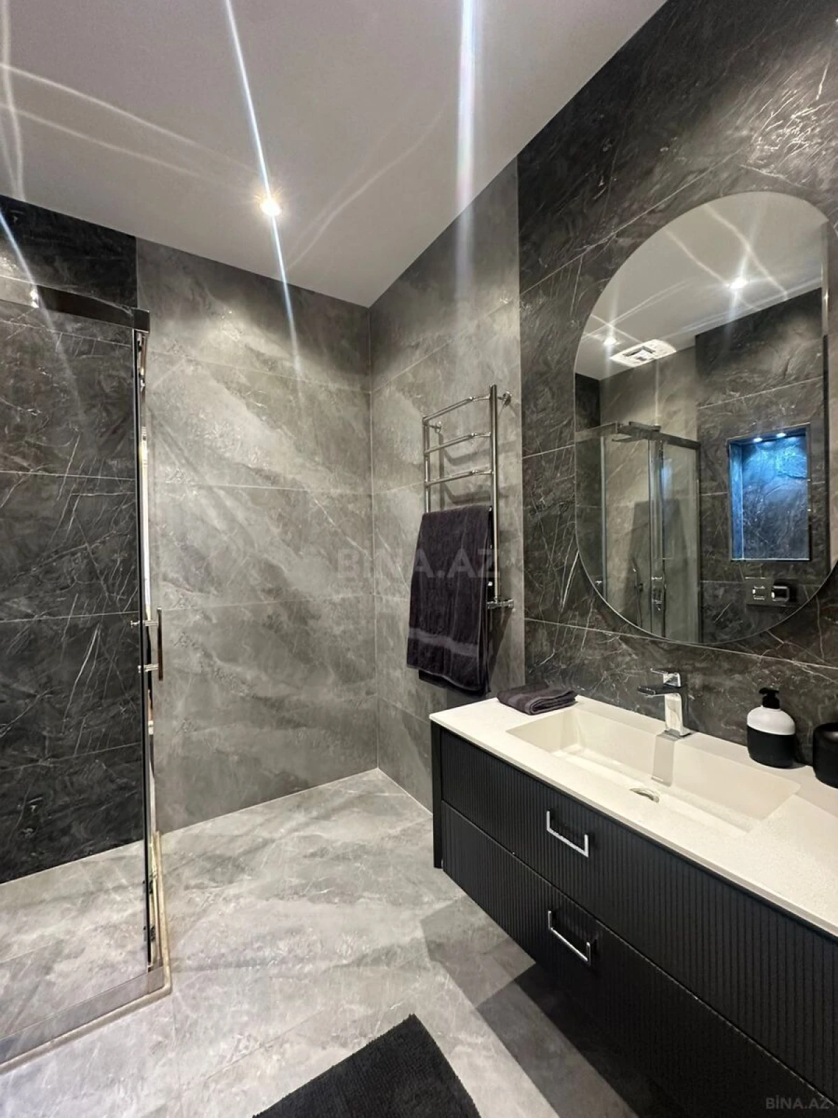 Kirayə verilir 3 otaqlı mənzil 130 m²