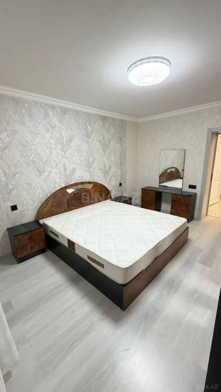 Kirayə verilir 4 otaqlı mənzil 100 m²