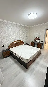 Kirayə verilir 4 otaqlı mənzil 100 m²