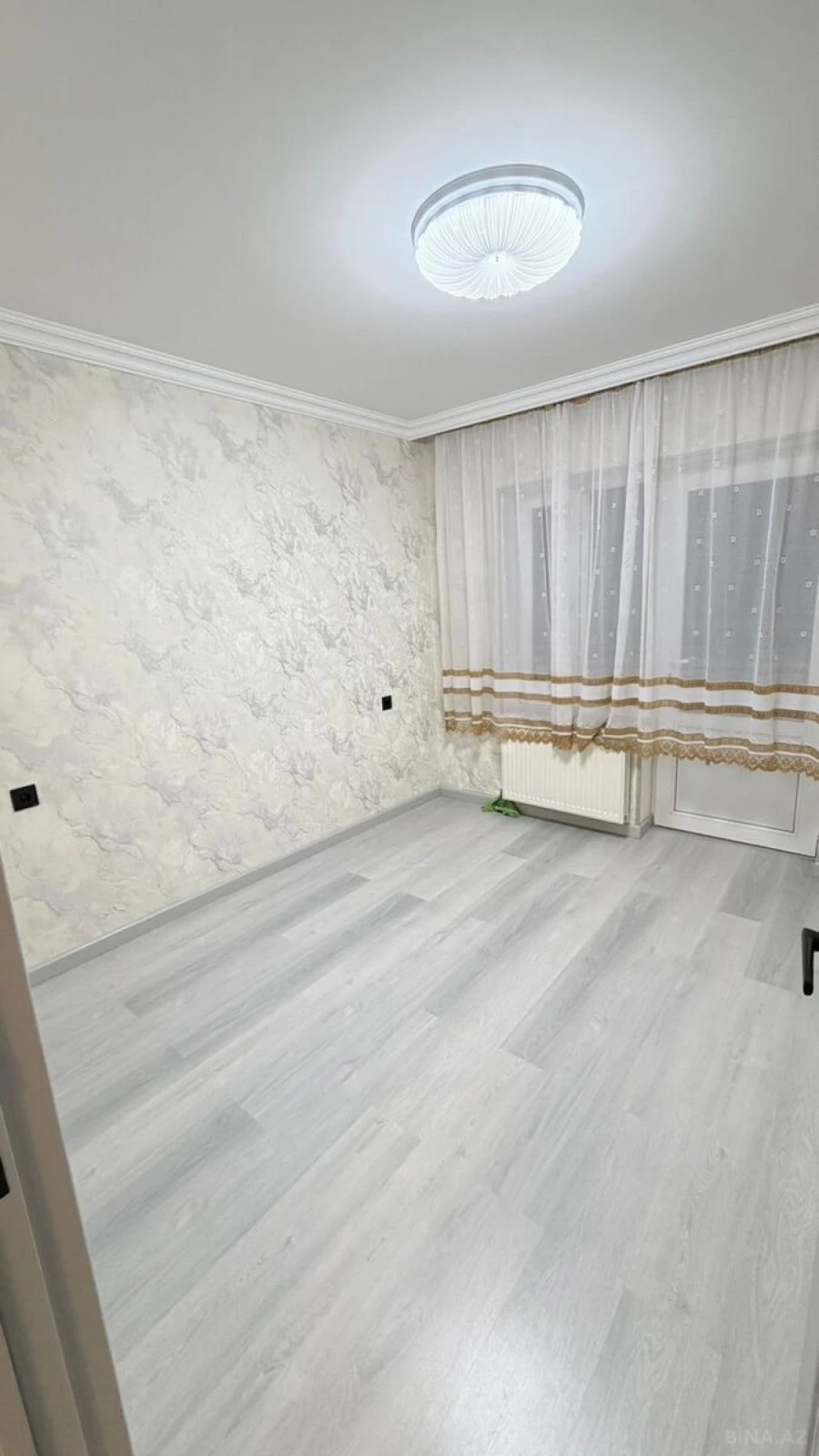 Kirayə verilir 4 otaqlı mənzil 100 m²