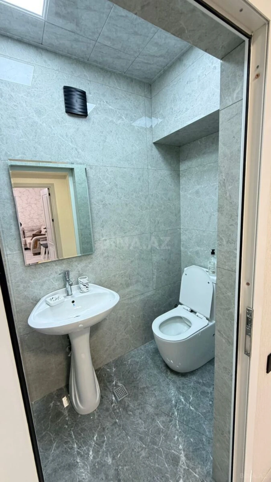 Kirayə verilir 4 otaqlı mənzil 100 m²