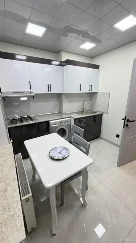 Kirayə verilir 4 otaqlı mənzil 100 m²