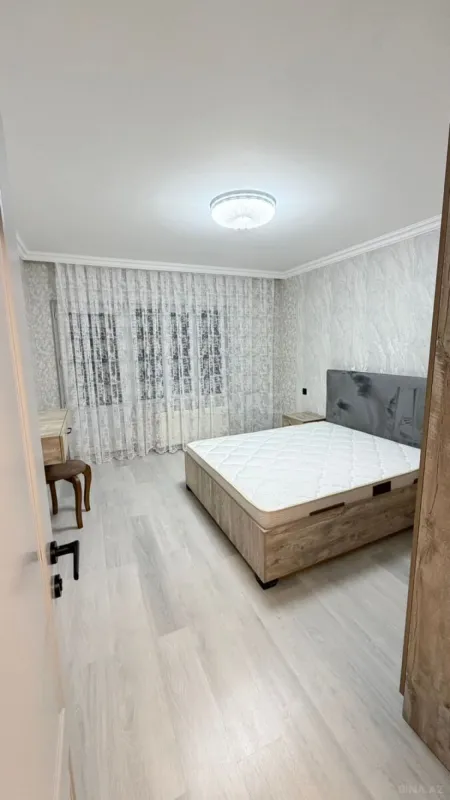 Kirayə verilir 4 otaqlı mənzil 100 m²