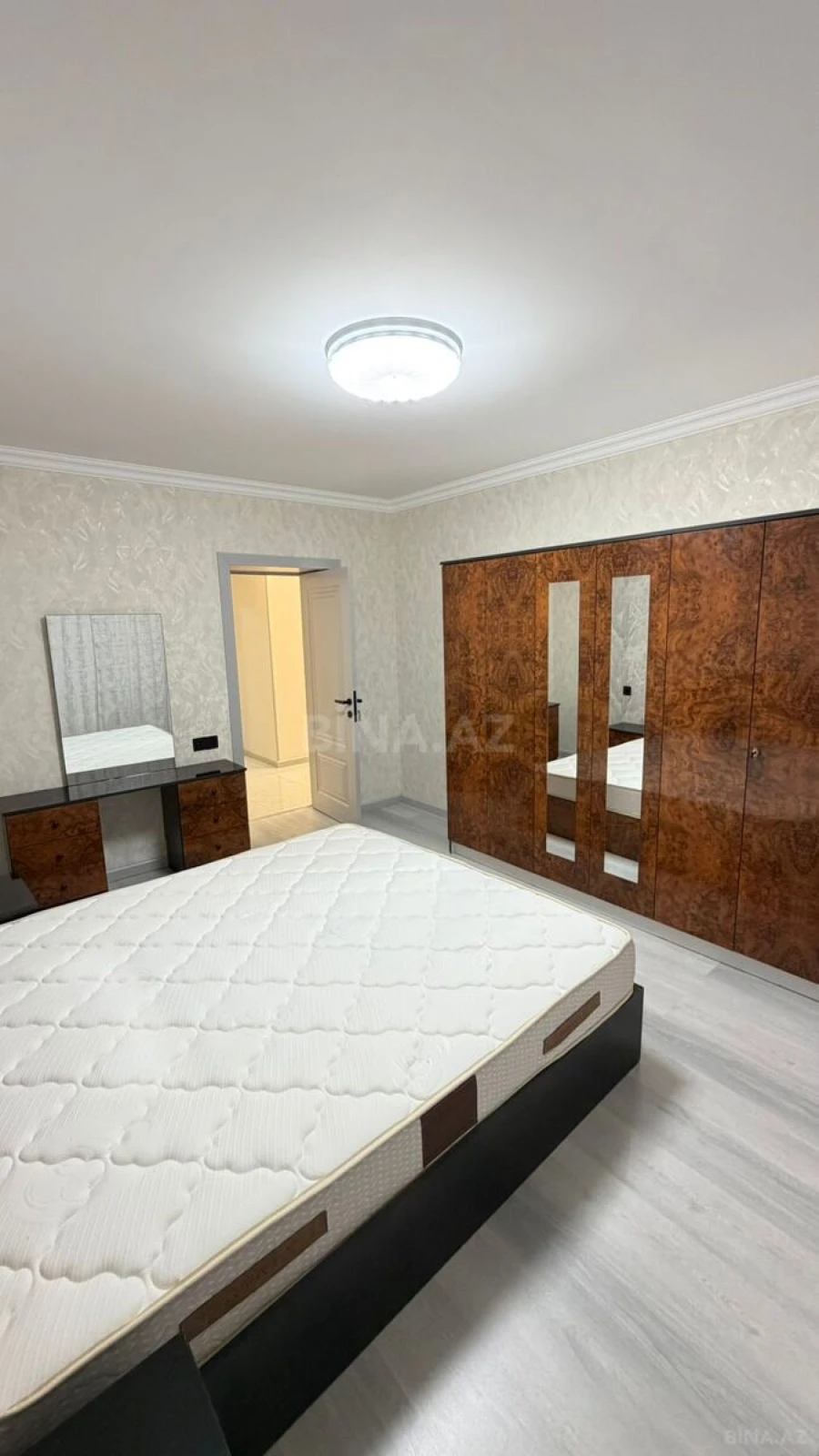 Kirayə verilir 4 otaqlı mənzil 100 m²