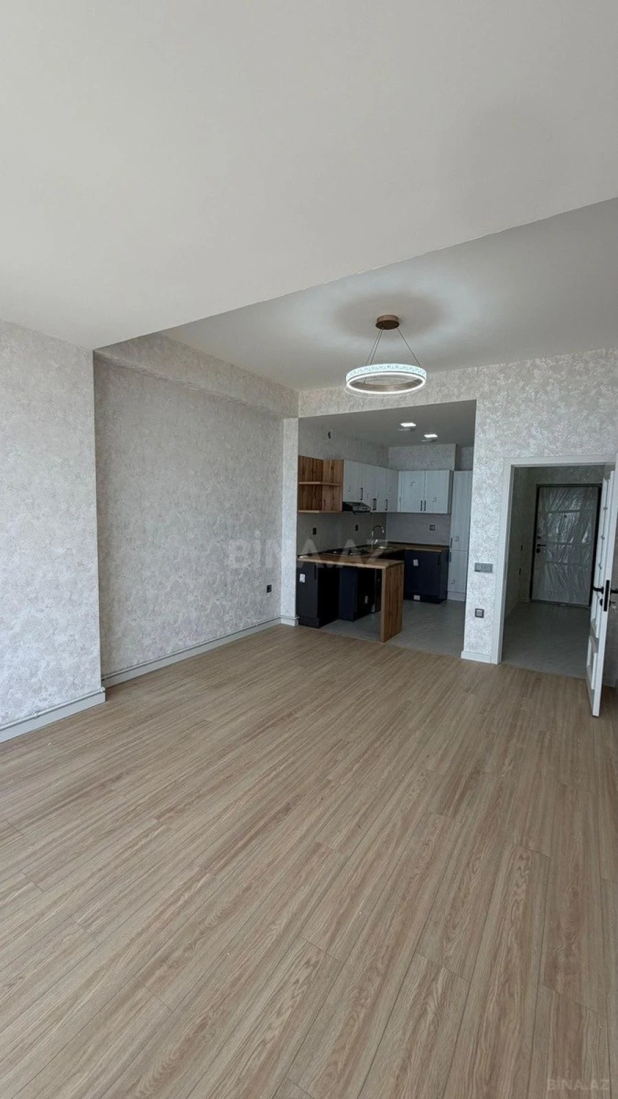 Kirayə verilir 2 otaqlı mənzil 66 m²