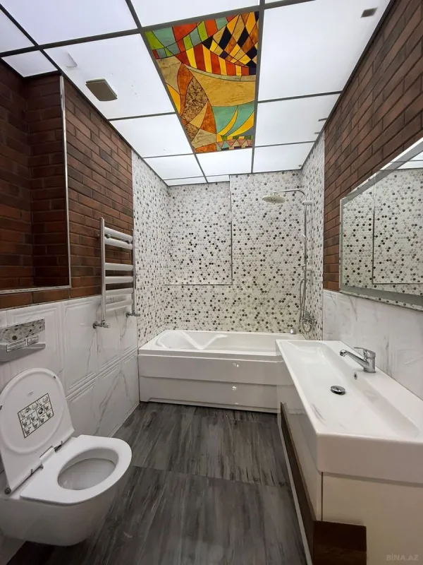 Satılır 3 otaqlı mənzil 120 m²