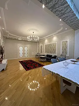 Satılır 4 otaqlı mənzil 230 m²