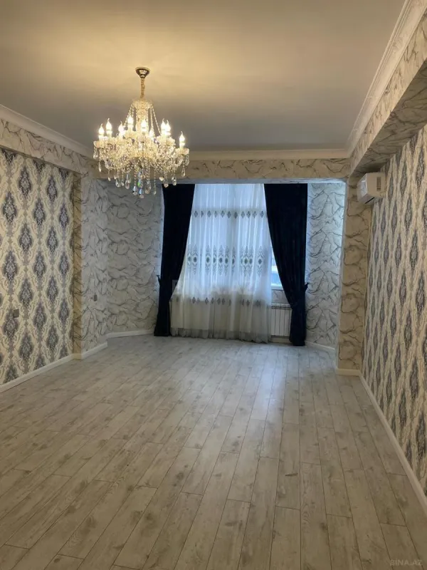 Satılır 3 otaqlı mənzil 145 m²