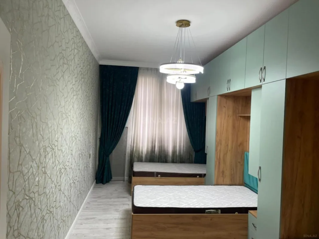 Satılır 3 otaqlı mənzil 145 m²