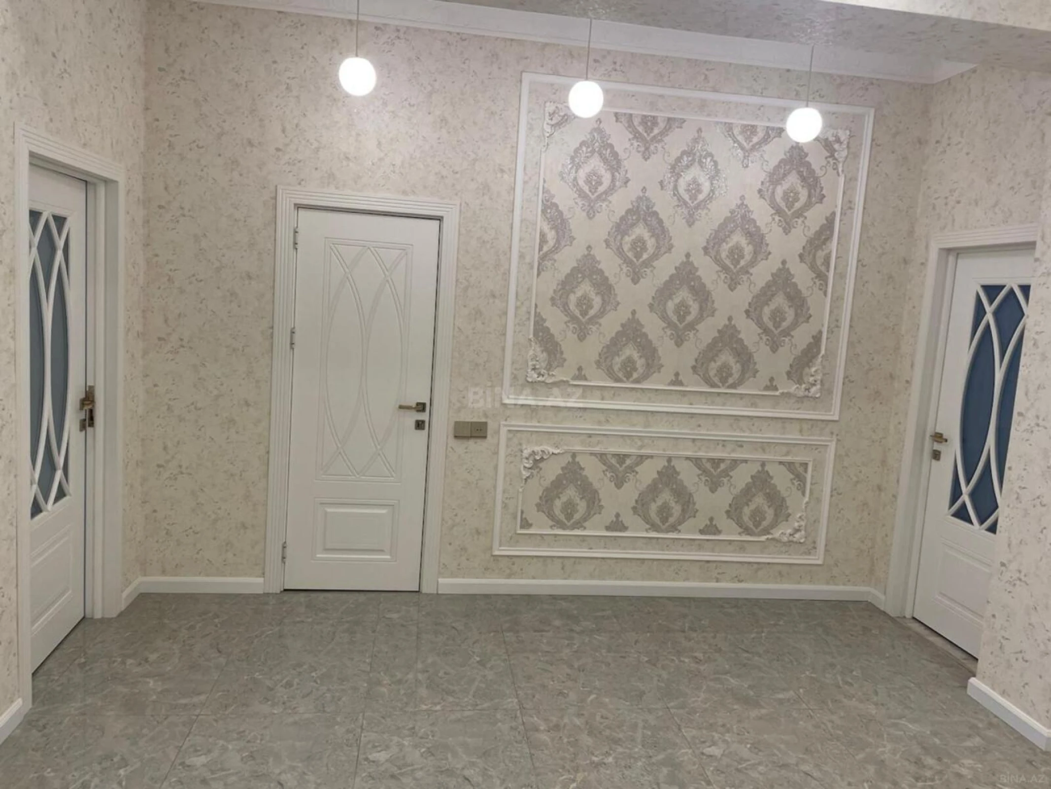 Satılır 3 otaqlı mənzil 145 m²