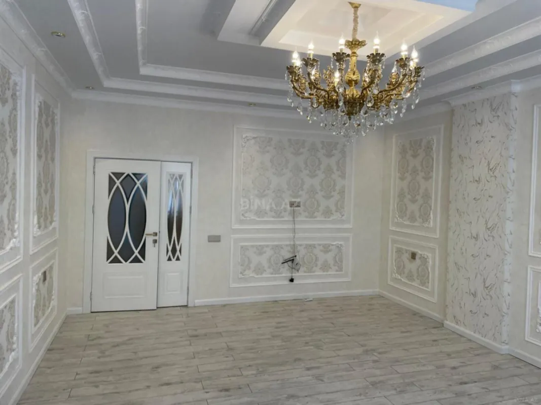 Satılır 3 otaqlı mənzil 145 m²