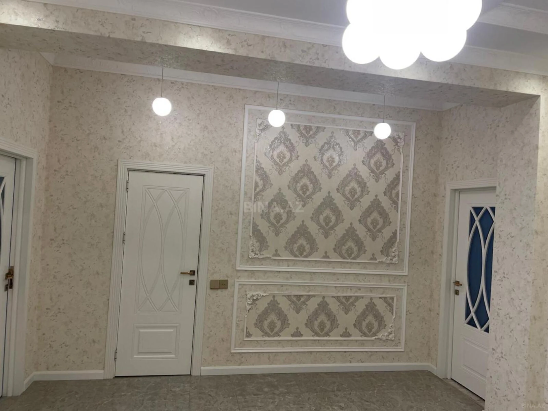Satılır 3 otaqlı mənzil 145 m²