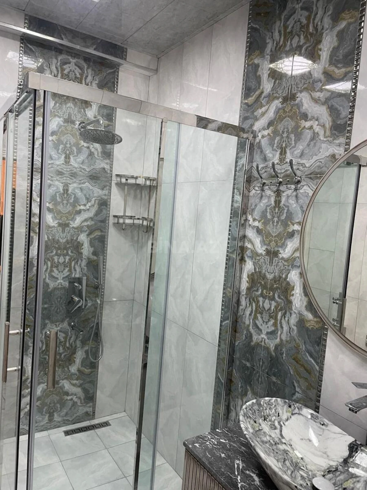 Satılır 3 otaqlı mənzil 145 m²