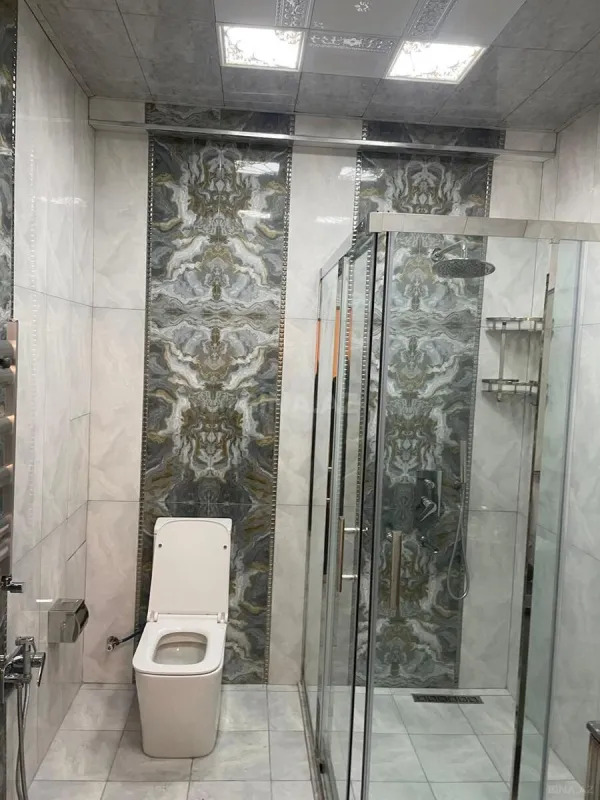 Satılır 3 otaqlı mənzil 145 m²
