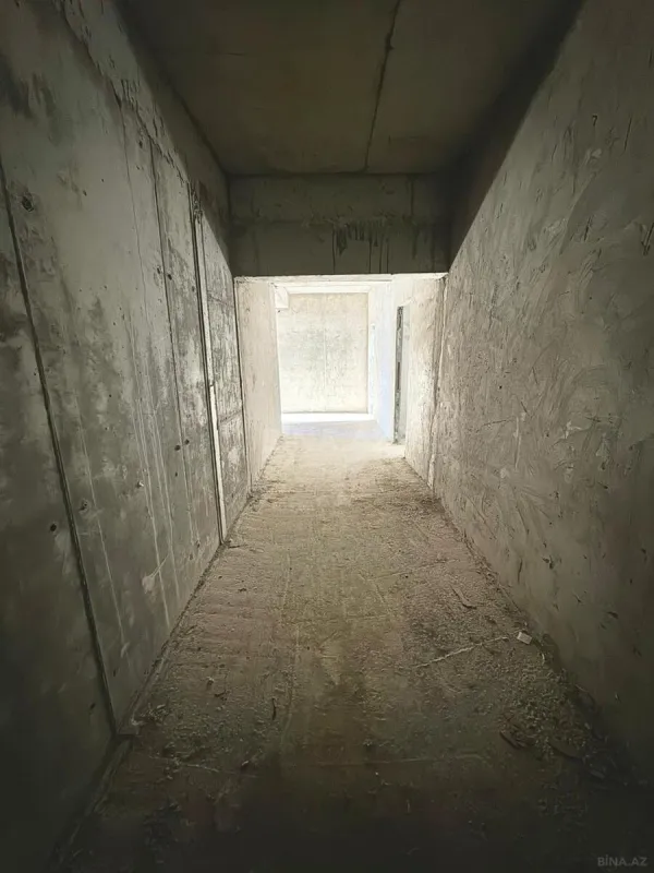 Satılır 3 otaqlı mənzil 135 m²