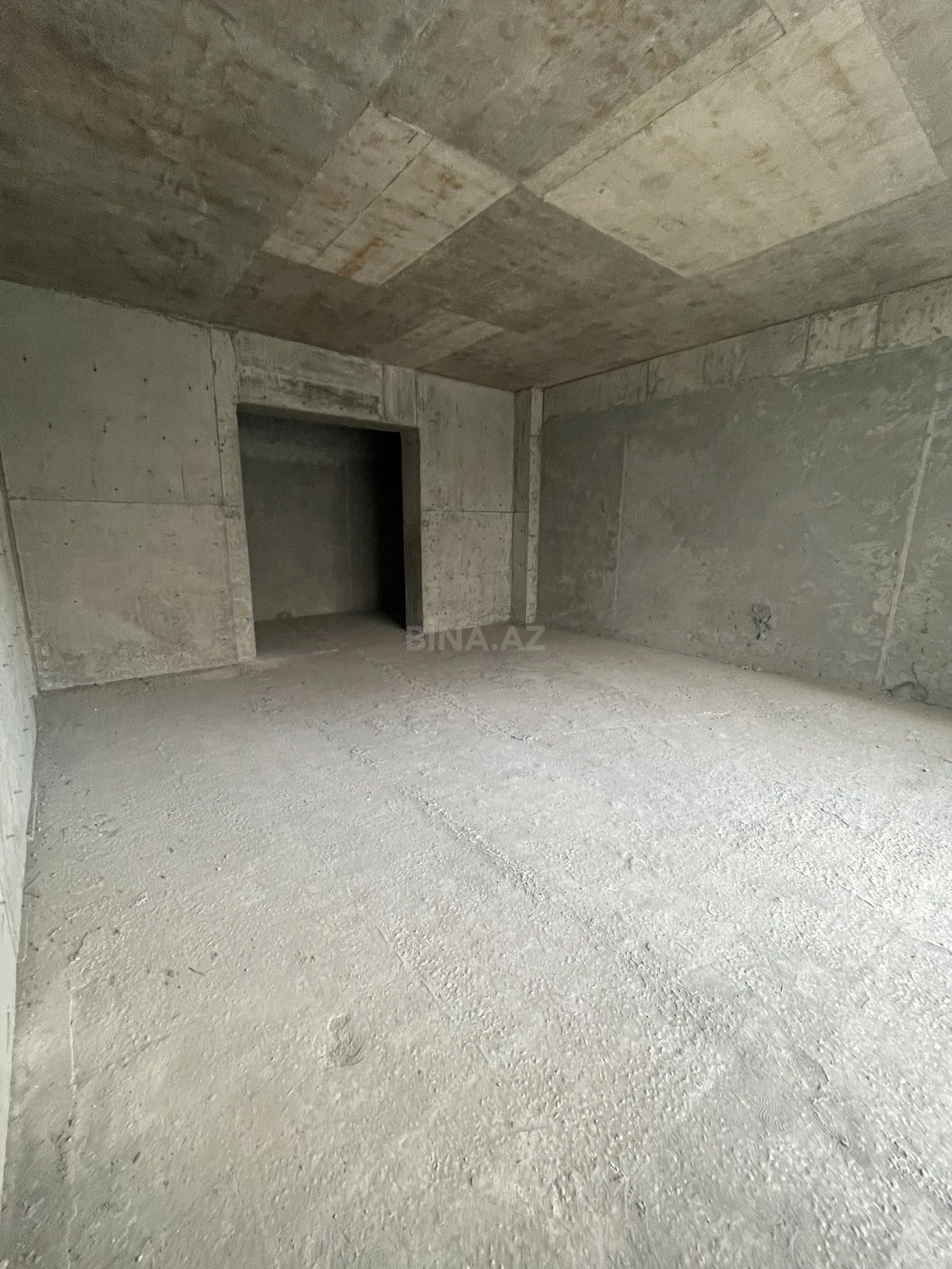 Satılır 3 otaqlı mənzil 155 m²