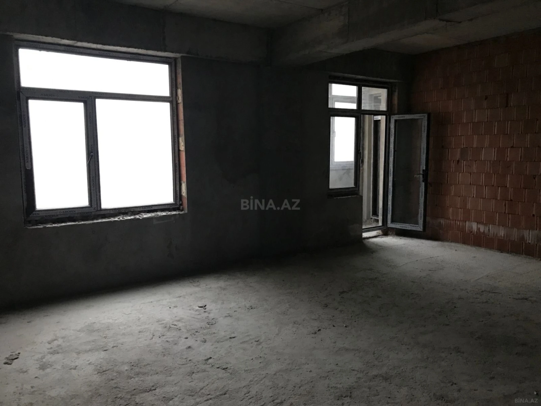 Satılır 3 otaqlı mənzil 155 m²