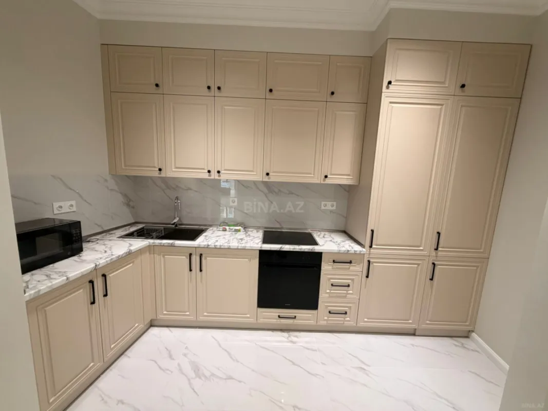 Kirayə verilir 2 otaqlı mənzil 92 m²