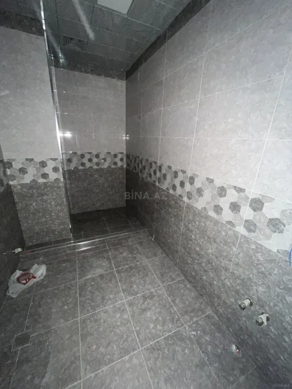 Satılır 2 otaqlı mənzil 101 m²